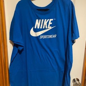 Men’s Nike Shirt
